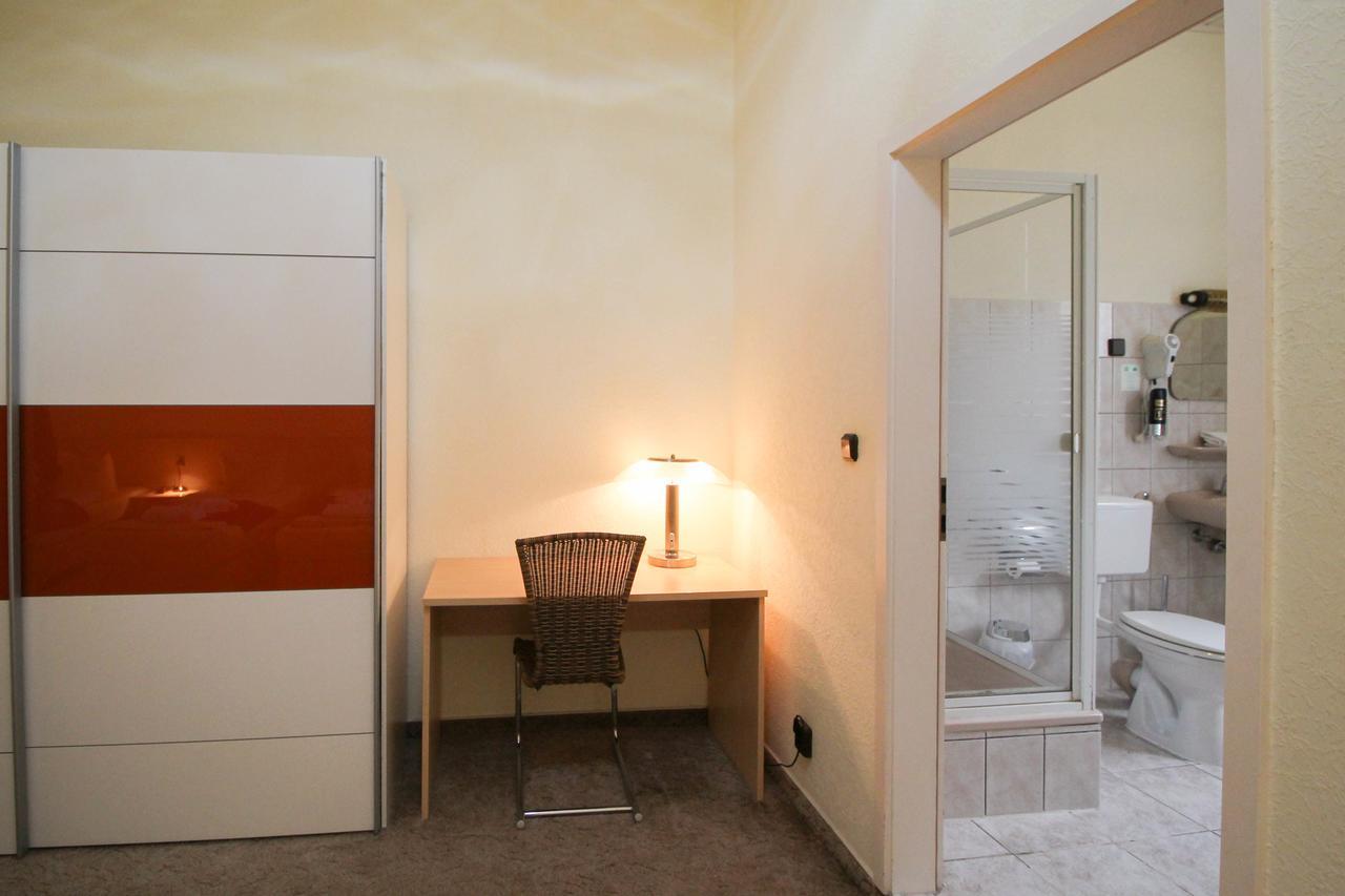 ברלין Hotelpension Margrit מראה חיצוני תמונה